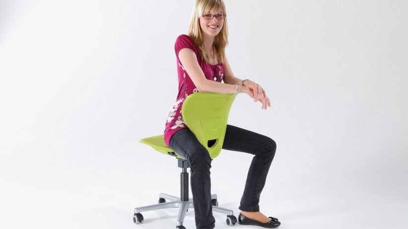 Chaise pivotante modèle 3D
