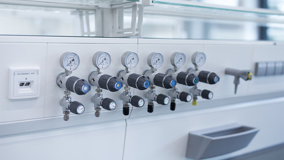 Approvisionnement optimal dans les laboratoires